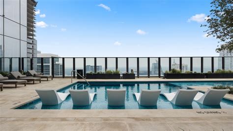 austin luxury apartments with gas stove